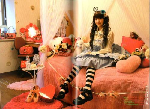 ahalloweensky: Alice lolita appreciation post. This should be a thing again~