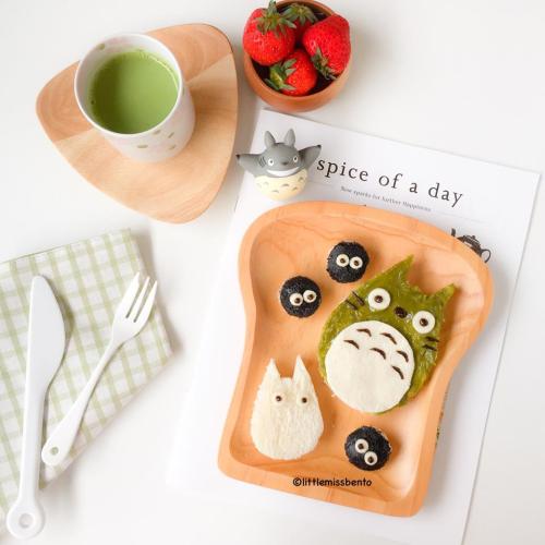 Totoro themed yummies from Little Miss Bento