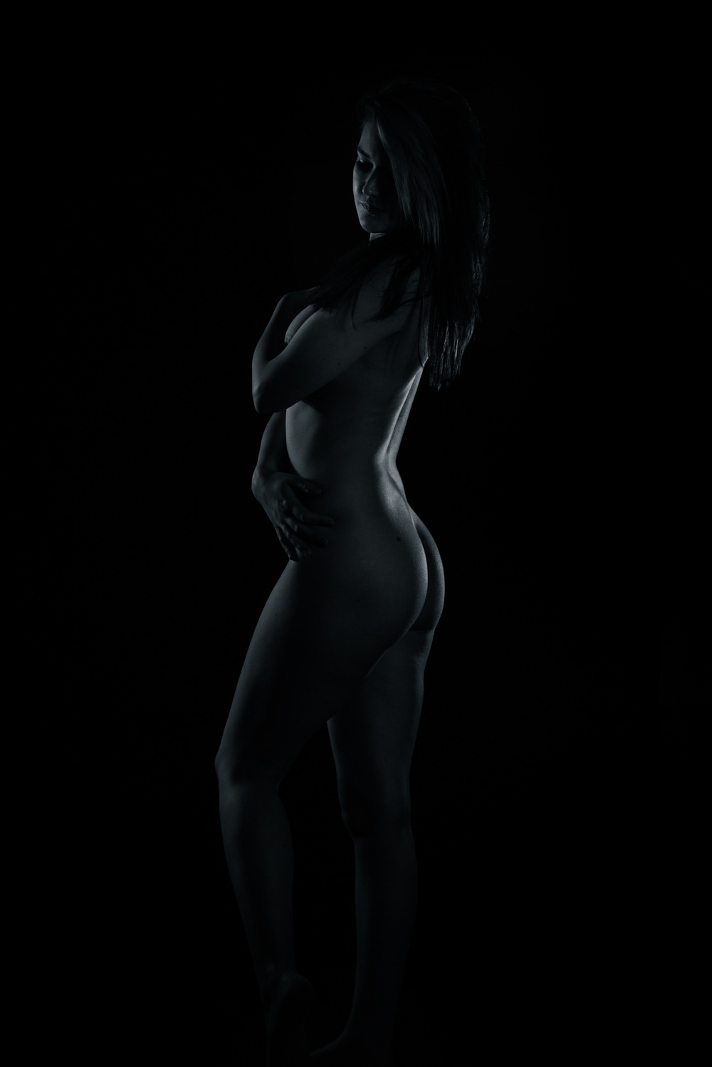 the implied black and whitesphotography by @mjennzone