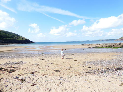 This is the trouble with beaches in Wales - they are so overcrowded!Manorbier, September 2018