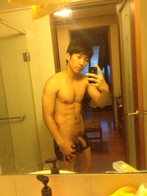 straightasianmen:  Soo Min, a handsome young Korean with a not-too shabby man meat ;)  P.S. Don’t forget to share this blog around okay guys? ;) much love, xoxo ;) 