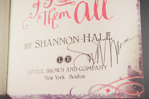 royalorrebel:  My first giveaway to celebrate reaching 1,000 followers!  I’ve been planning this giveaway for a while and since I already had a copy of the book before I went to the signing, I might as well give it to one of my hexellent followers.