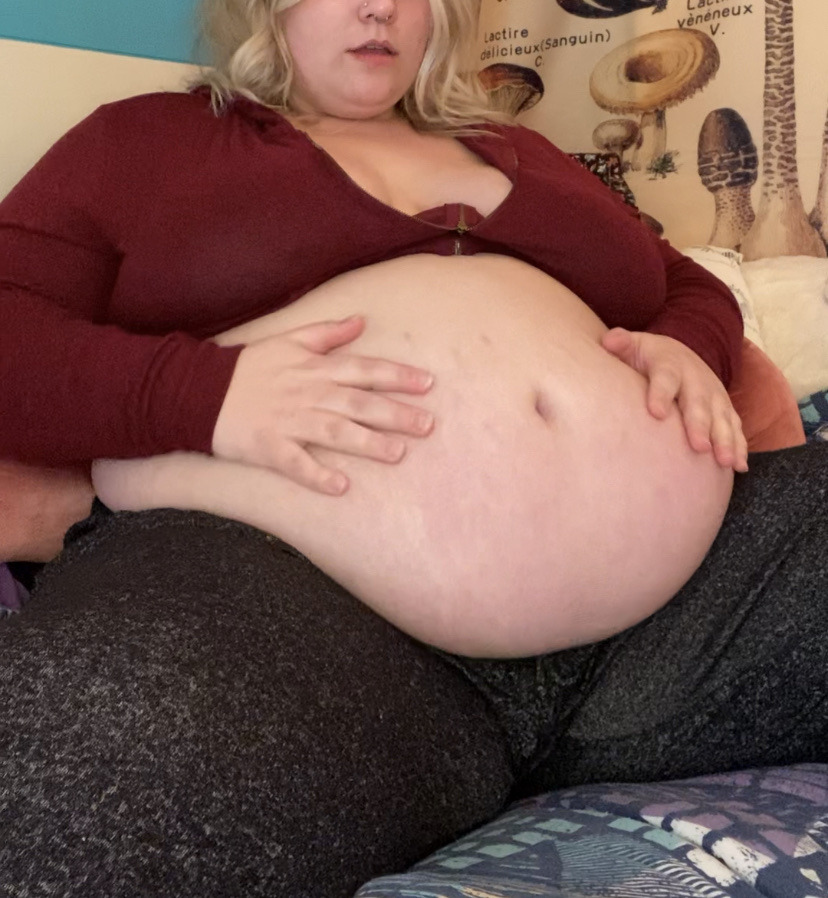 Porn Pics softnsweeet0:I love being this pillowy 💗