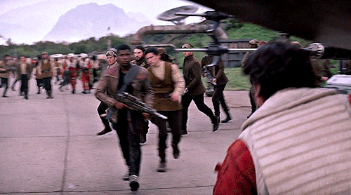 barissoffee: STAR WARS APPRECIATION WEEK 2022 Day 4: Favourite Romantic Relationship → Finn &am