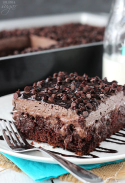 do-not-touch-my-food:  Chocolate Poke Cake