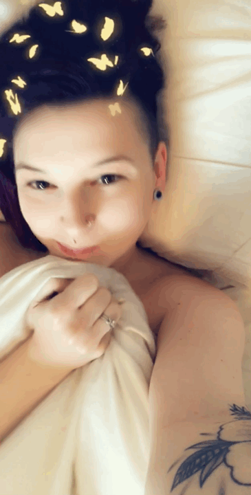 lost-lil-kitty:  How to spend a grey cold morning… stay in bed and make yourself cum three times!  Of course each one was shared with my premium Snapchat members | More Nudes | My Snapchat | 