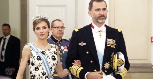 royalwatcher:King Felipe VI and Queen Letizia of Spain attend the gala dinner held on the occasion o