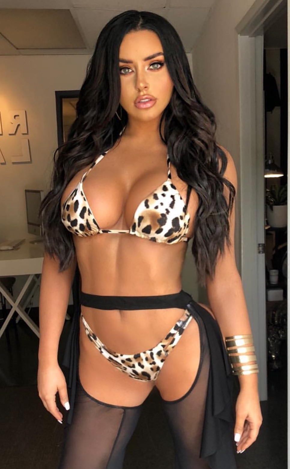 pipesrus:  Animal print with Abigail  THANKS TO ALL MY 7.8K  FOLLOWERS 😉