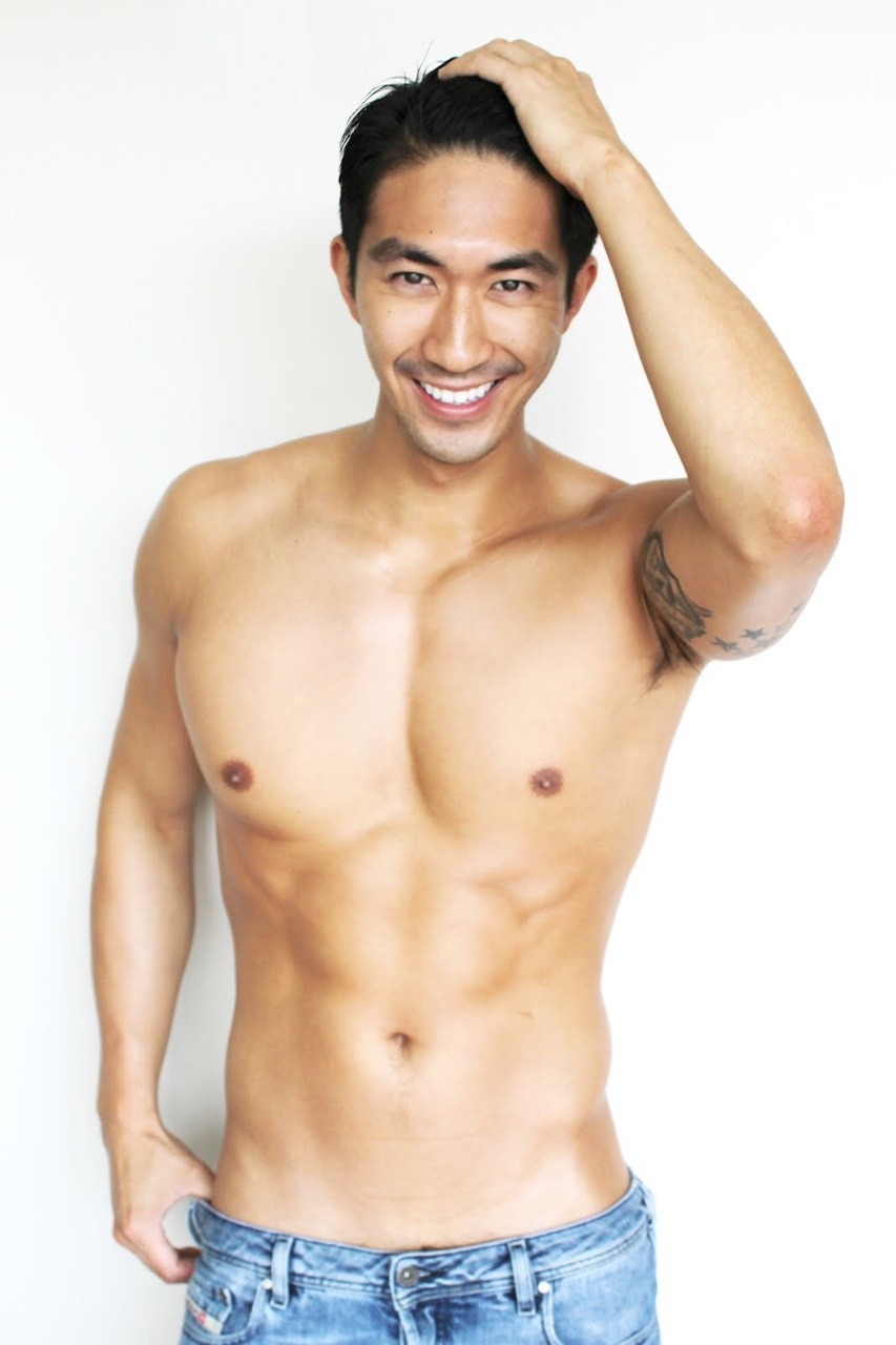 omgnakedmalecelebs:  Ronnie Woo from Logo’s ‘Food to get you Laid’…somehow