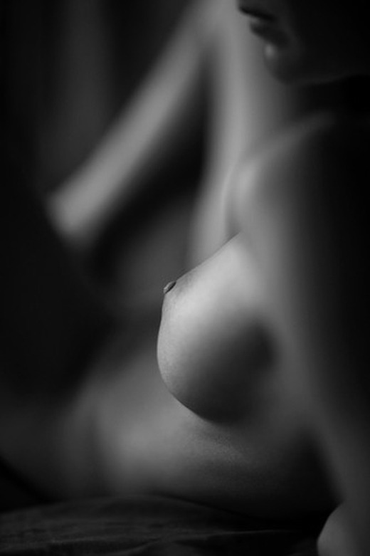 trulyglimpses:  ~ Tentatively…. her mind took silent footsteps toward that place