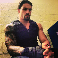 Gradosgirl:  Reigns-Central-Blog:  Moments Before Heading To The Ring For His Interview,