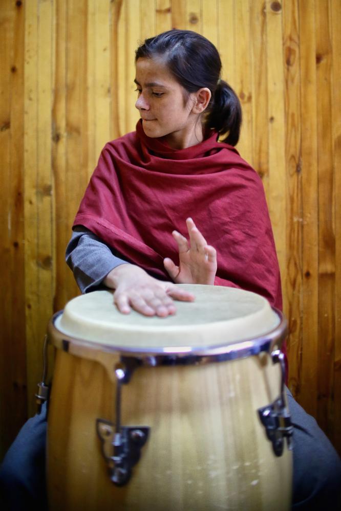 ereditaa:  Girls at the Afghanistan National Institute of Music Kabul, Afghanistan
