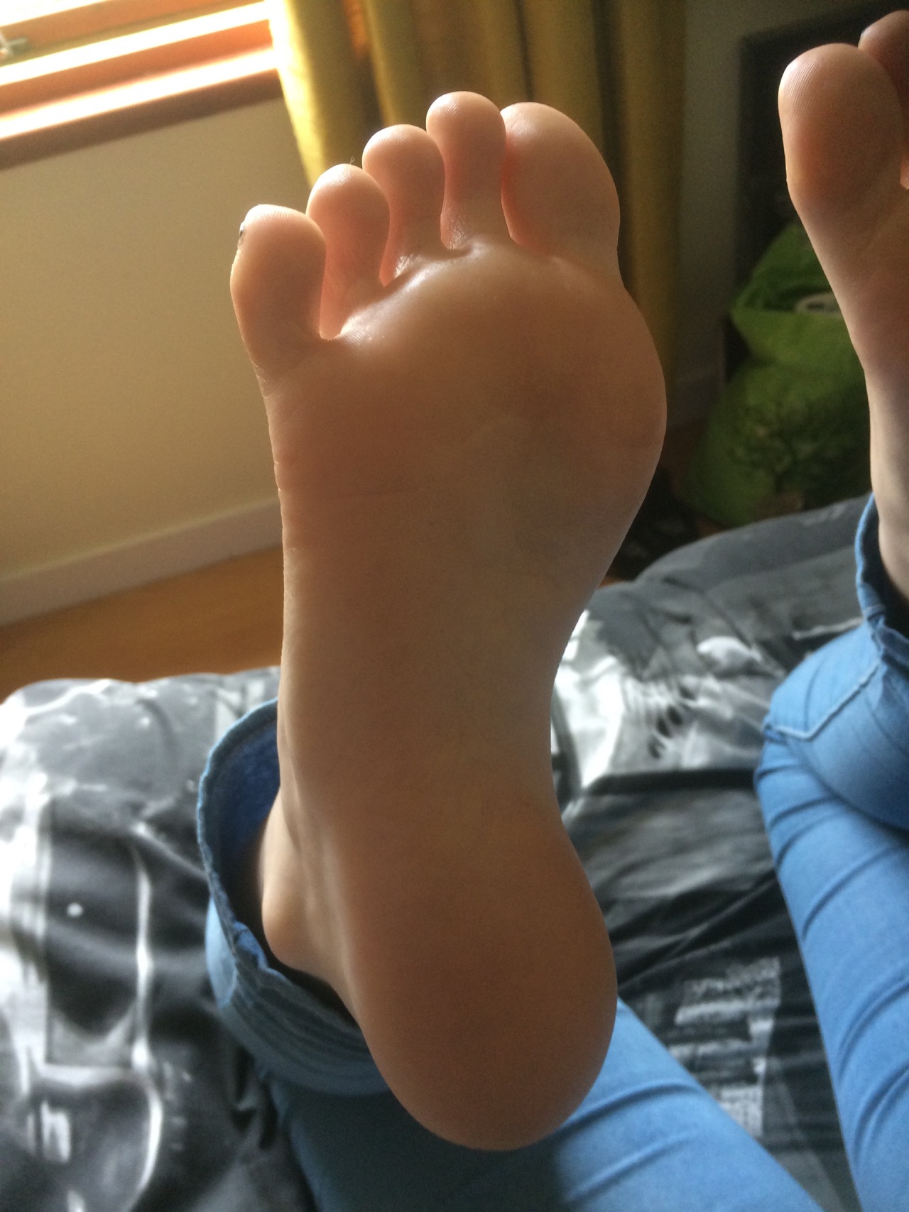 Elle's Sexy Feet