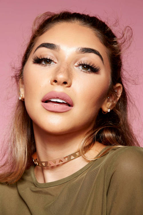 hellyeahchanteljeffries:Chantel Jeffries: Portrait Session at 4th Annual Beautycon Festival
