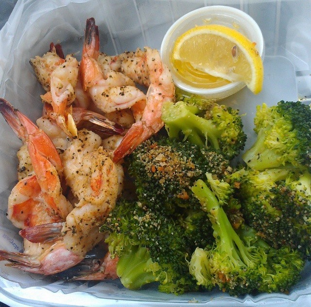 sugarinmiami:  afro-arts:  Healthy Lifestyle Cuisine   IG: lovelysonthego   ✨ TAKEOUT