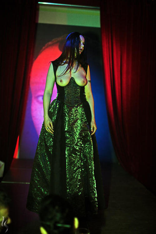 The dresses of Roissy came in many styles,the better to showcase the inmate who wore it.  Howev
