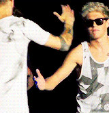 zaynmalikd-deactivated20130807:  @zaynmalik u sing that verse on wmyb so great.. i love you 