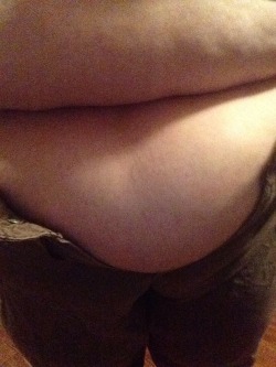 bonnibelly:  Tight shorts photo dump. Oof. They hurt my poor little belly. ;( 