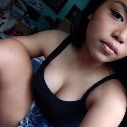 drpeteirolazhkan: imnot19: mrstealyoslut: melayugerek69: Damnnnnnnnnnnn! Anyone knows her ig ? Dm me