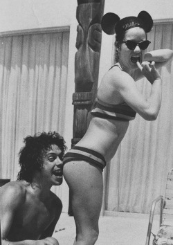 boomerstarkiller67:Tim Curry and Nell Campbell on the set of “The Rocky Horror Picture Show” (1975)