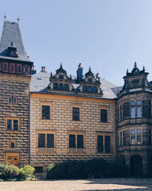 Frýdlant Castle • #castle #architecture #renaissance #tower #chateau #travel #traveling #travelgram 