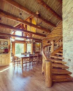 logcabinbureau:  Stephens log home constructed by Bob Huckins Construction of Crested Butte, CO. http://bit.ly/2W288WD