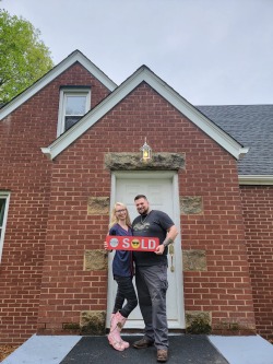 Well , we finally closed on our house and I am so excited to start making it our