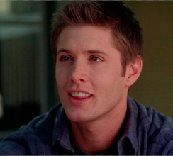 organicapplepie:  msfrizzlesmethlab:  jennycockles:  jensen sometimes does this thing where he’s half smiling but he’s a little distracted by whoever he’s talking to and his tongue kind of just rests between his teeth and it’s very slowly ruining