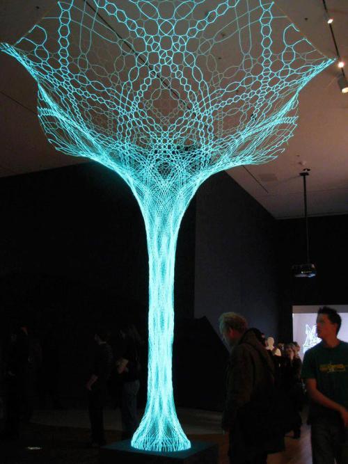 dreamingnautilus: Solar powered electric tree! If The Grid had trees…