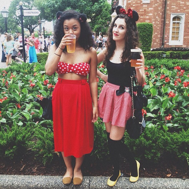 degele:
“ Drankin’. #disney #disneybound #minnie #minniemouse #ootd (at United Kingdom Pavilion)
”