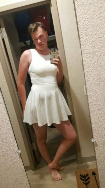 chicago-sissy: It’s been a while since I received a photo submission from a sissy who took the