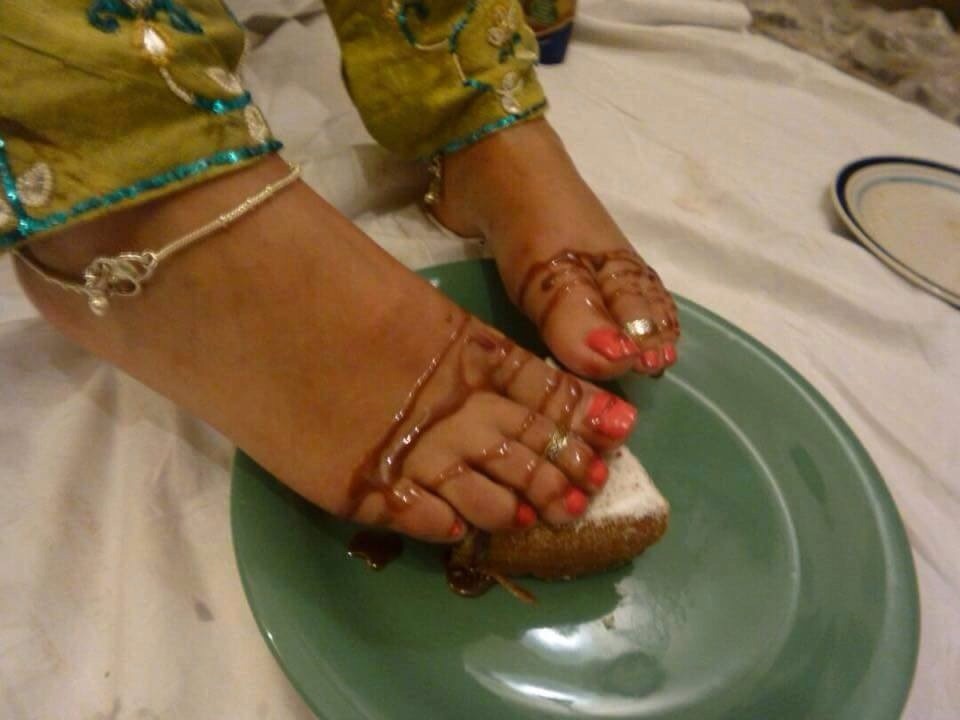 fk420:  Desi feet fk420 