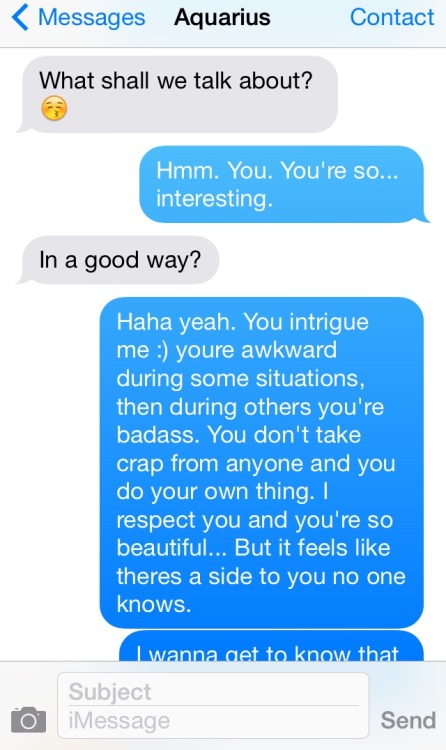 textbackzodiac:  Gemini and Aquarius flirting.  Yeah this works. 