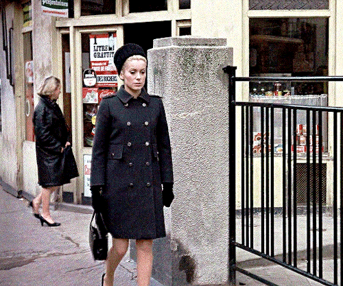 arktham:Belle de Jour1967, dir. Luis Buñuel[Costume Design by Yves Saint Laurent]