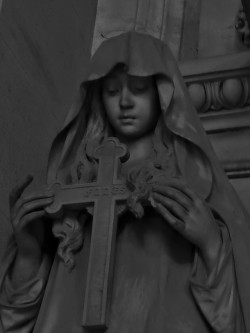 skull-designs:  Faith.  Cimitero Monumentale di Staglieno, Genoa. 