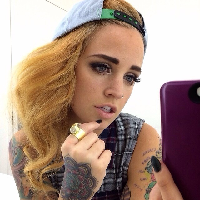 tattooedladiesmetal:  Phoebe Dykstra 