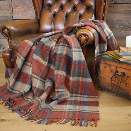 Cosy #home with #johnhanly #madeinireland #throw #blanket #purewool #wool #homedecor #cosyhome #insp
