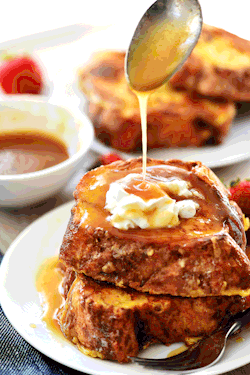 royal-food:  Chunky Cinnamon French Toast