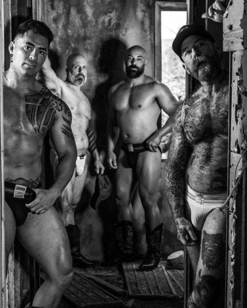 jackdixonxx: Photo by @erotiese. With @45voltz @sfweimguy @kemono31x #gayshit #furforsale  . . . . .
