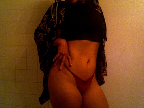 killerkurves:  thai-red-curry:  Instead of sleeping, I did this with my hips.4 A.M…