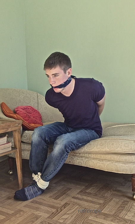 https://bondagebadboys.tumblr.com/post/133331160164