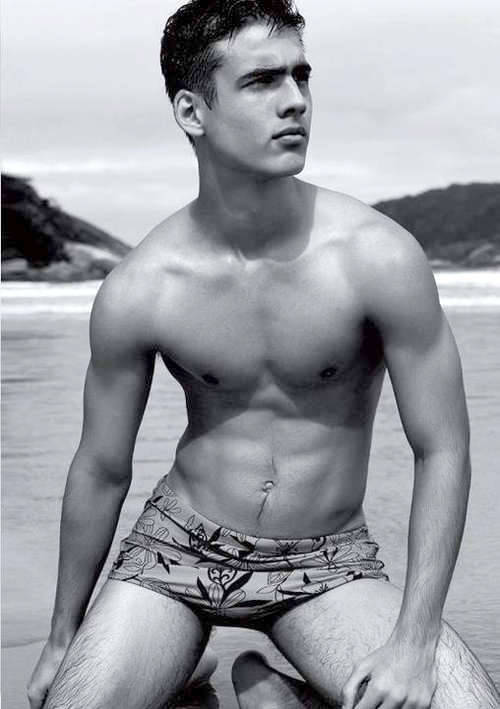 themitchme:  Rodrigo Moreira by Vitor Shalom