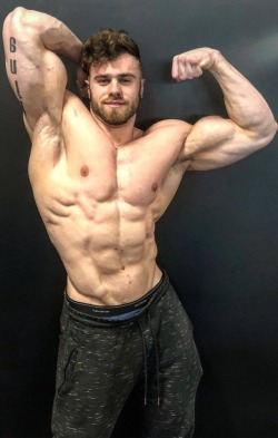 xxxnewstitch:  musclecorps:    Guapo 