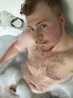 averagedudenextdoor: Hairy ginger lad using