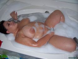 royalwceez:  stubby-girl:  Click and watch HUGE HEAVY SLUTS Porn for FREE  sexy bath time!!!!!!!