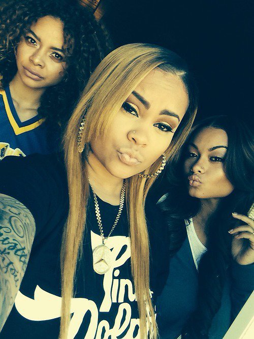extremebodiez:  The Westbrook Sisters. The Whole female half of there family tree Family is either thick, Badd Sexy or a mixture of all 3   #ThoseGenesTho 