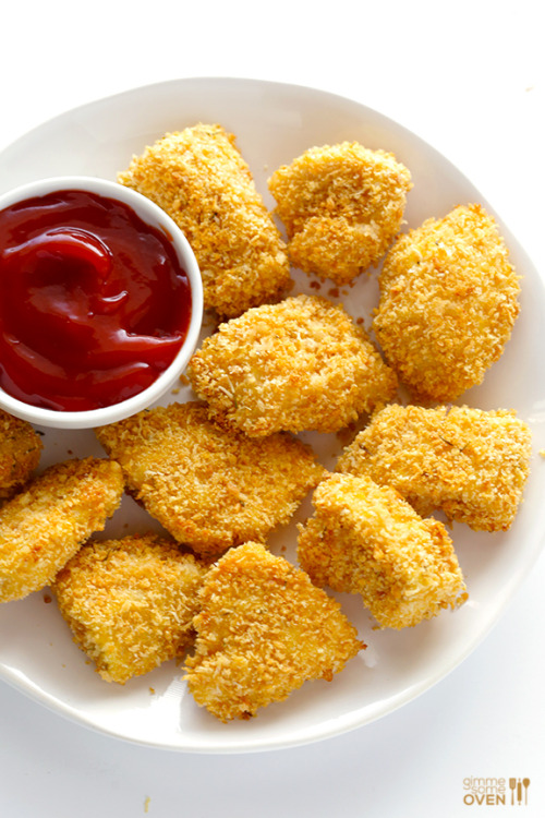 beautifulpicturesofhealthyfood:These Parmesan Baked Chicken Nuggets are super crispy and flavorful o