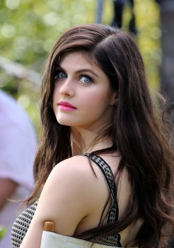 nek48:  Alexandra Daddario has the most beautiful