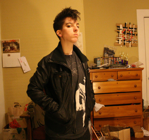 nothing-rhymes-with-grantaire: Round 1 of sort of punk! Grantaire cosplay, I guess. I’ll try b