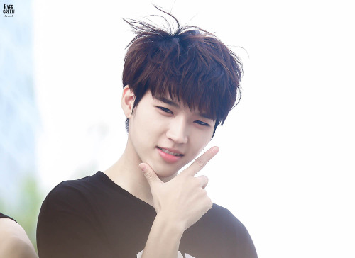 woohyunbiased: 140628 Mini Fanmeeting © 에버그린 ‏  Do not edit or crop nor remove the watermark too 